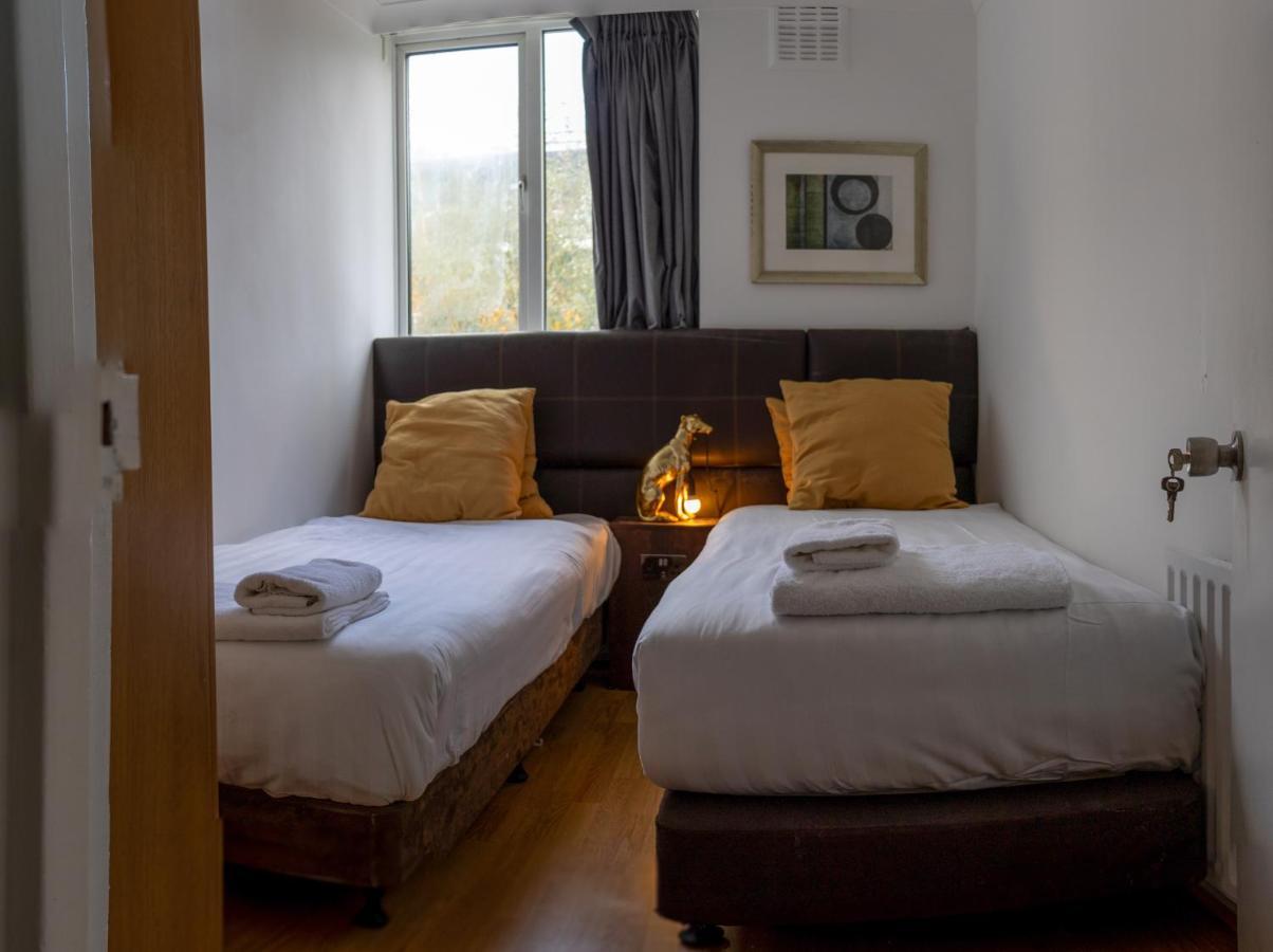 London - 4 Bed - Sleeps 8 - Garden - Pet Friendly Villa Eksteriør bilde